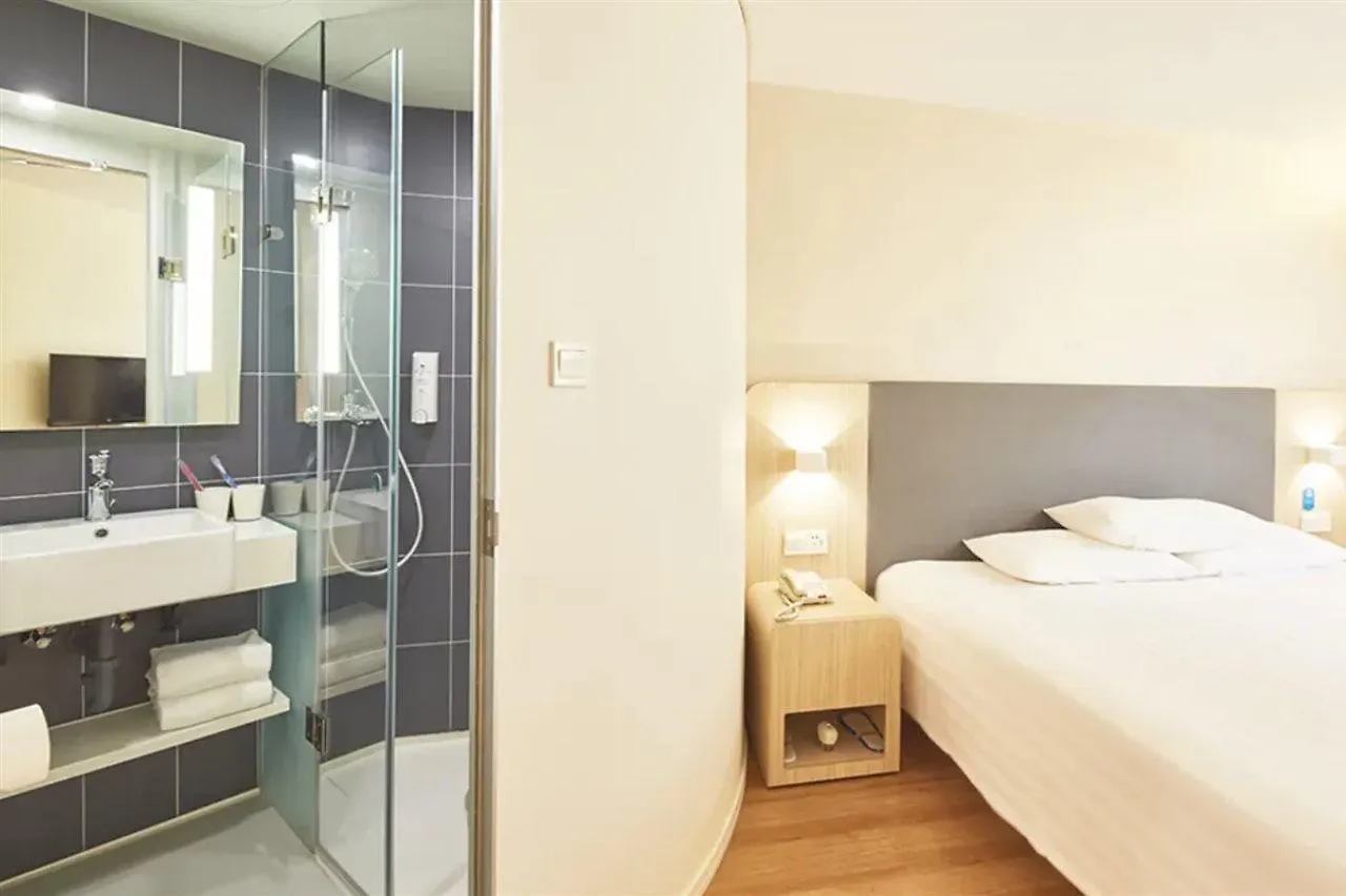Hanting Hotel Shanghai Hongqiao International Airport Beidi Road 2*,  China